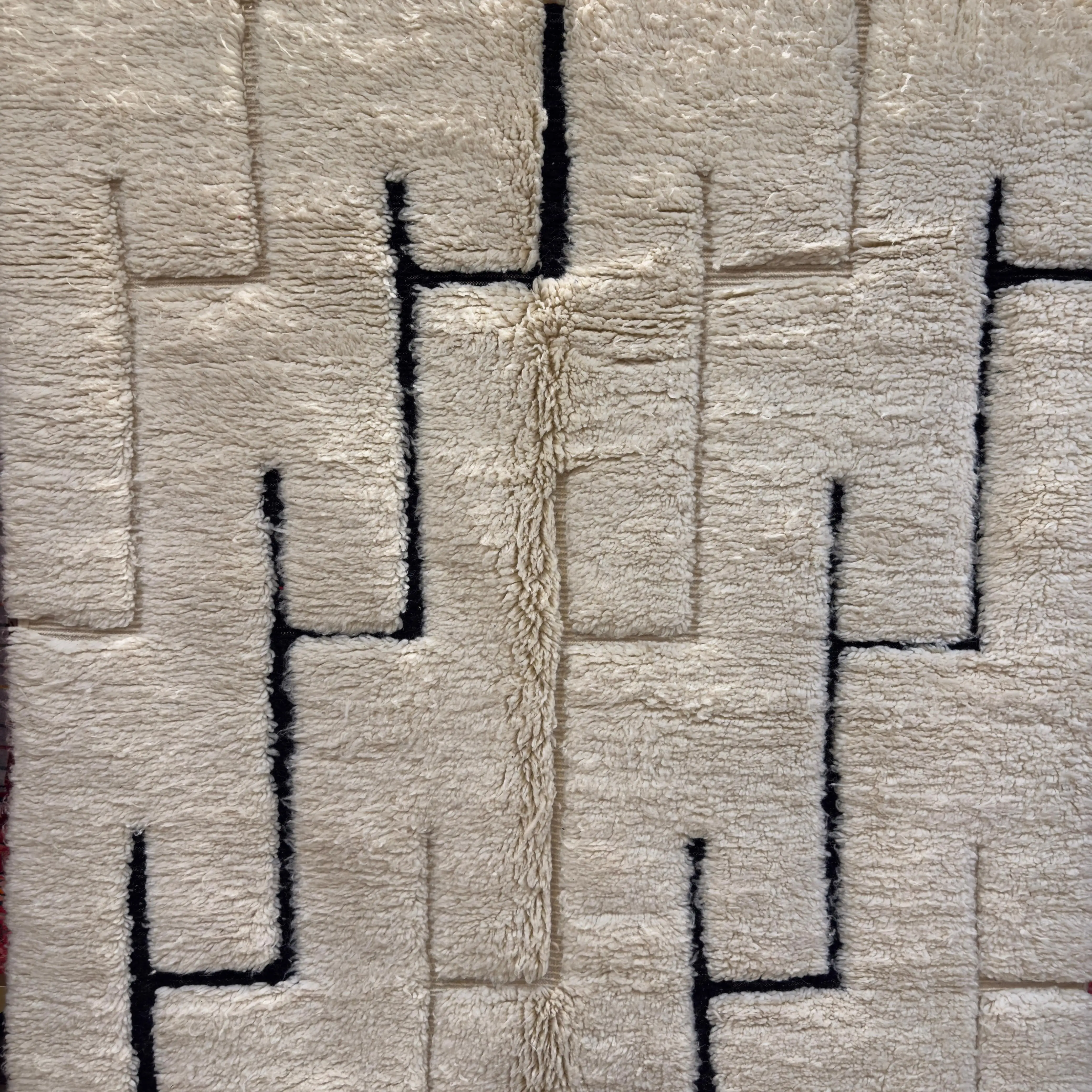 Black and White Area Rug – 280 cm x 165 cm (9.2 ft x 5.4 ft) Handmade Wool Carpet – Undyed Natural Wool – Moroccan Artisan Rug – Boho Minimalist Decor