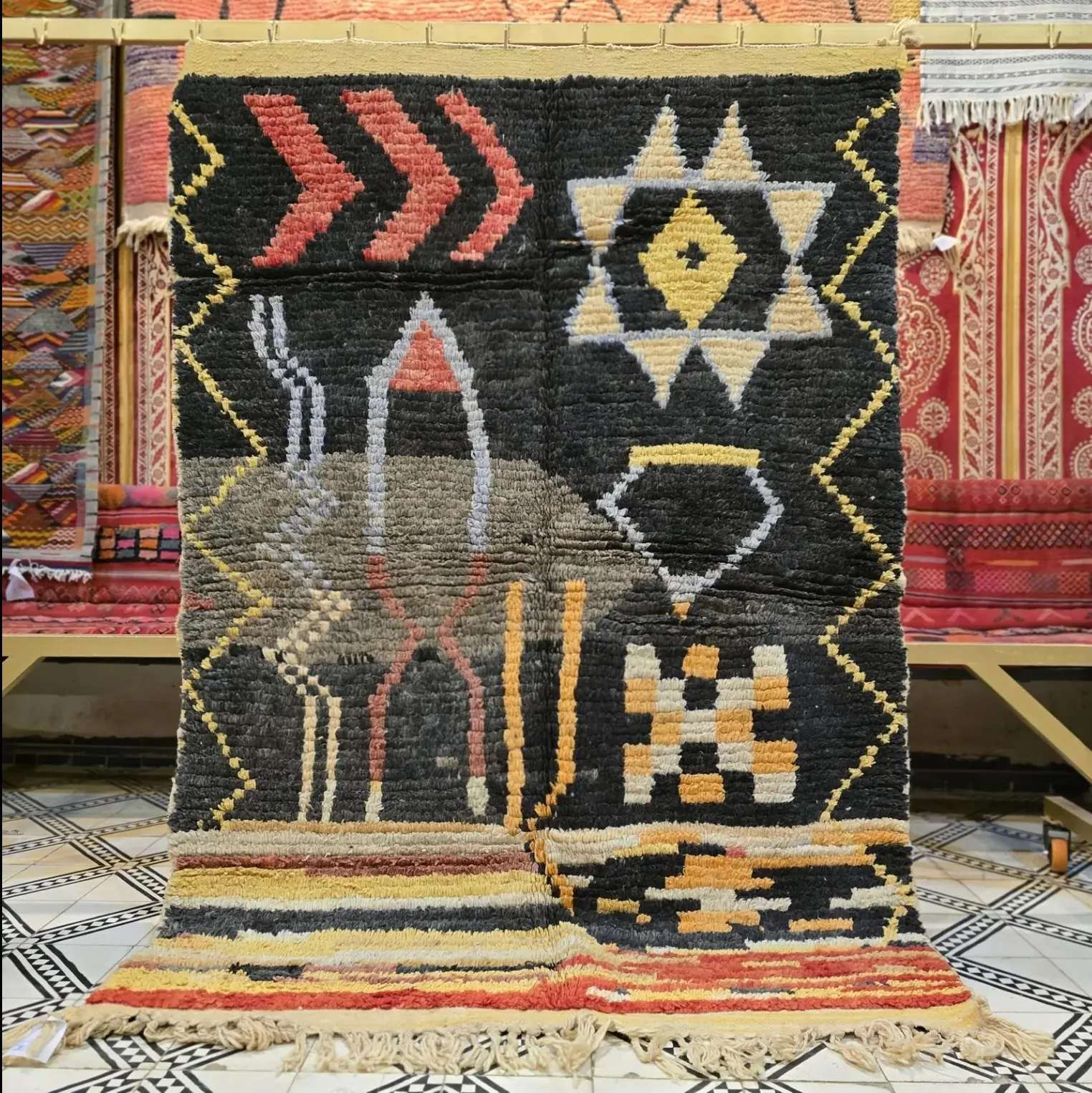 Beni Ourain Rug – Authentic Moroccan Elegance for a Refined Interior