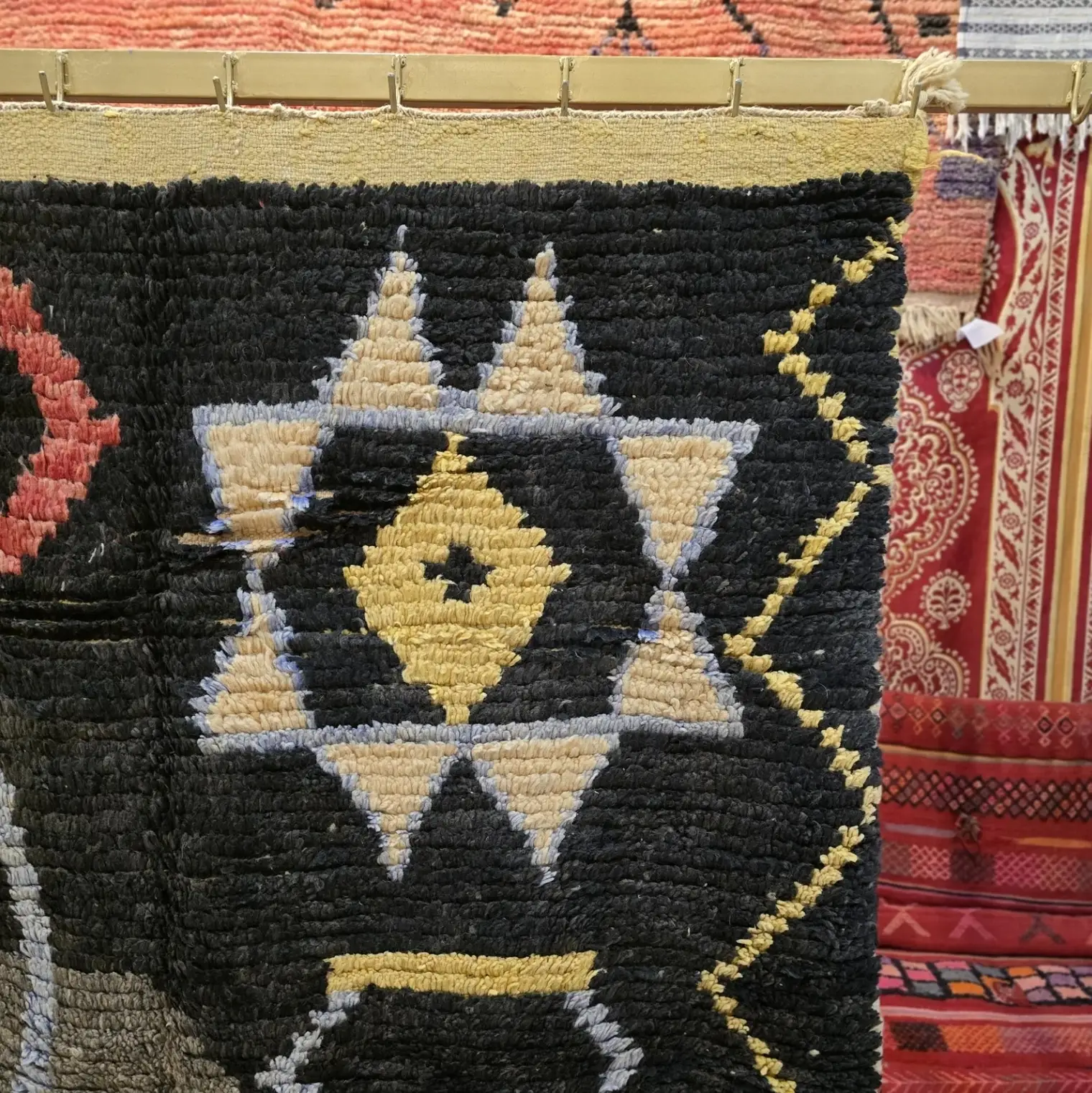 Beni Ourain Rug – Authentic Moroccan Elegance for a Refined Interior