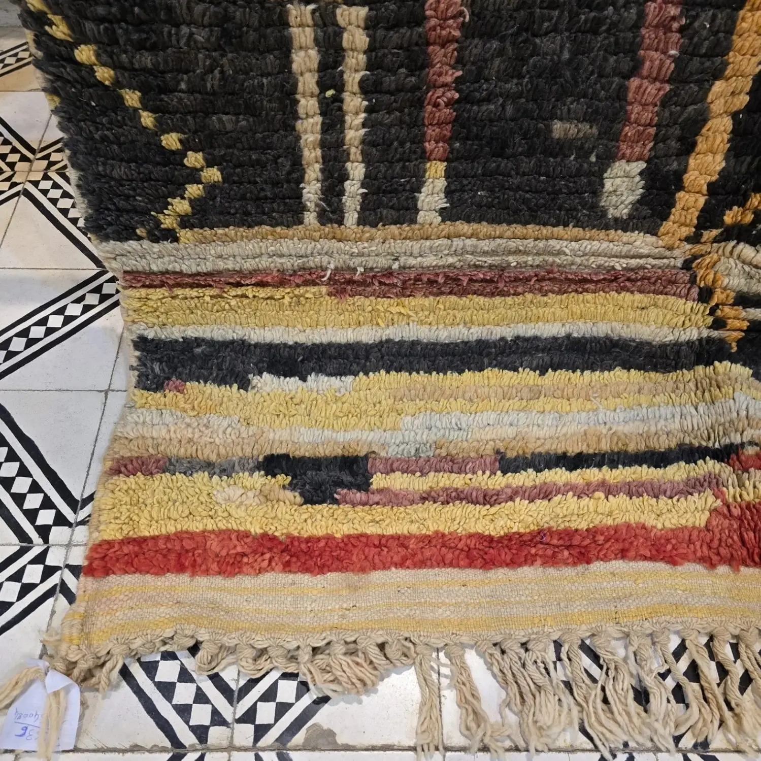 Beni Ourain Rug – Authentic Moroccan Elegance for a Refined Interior