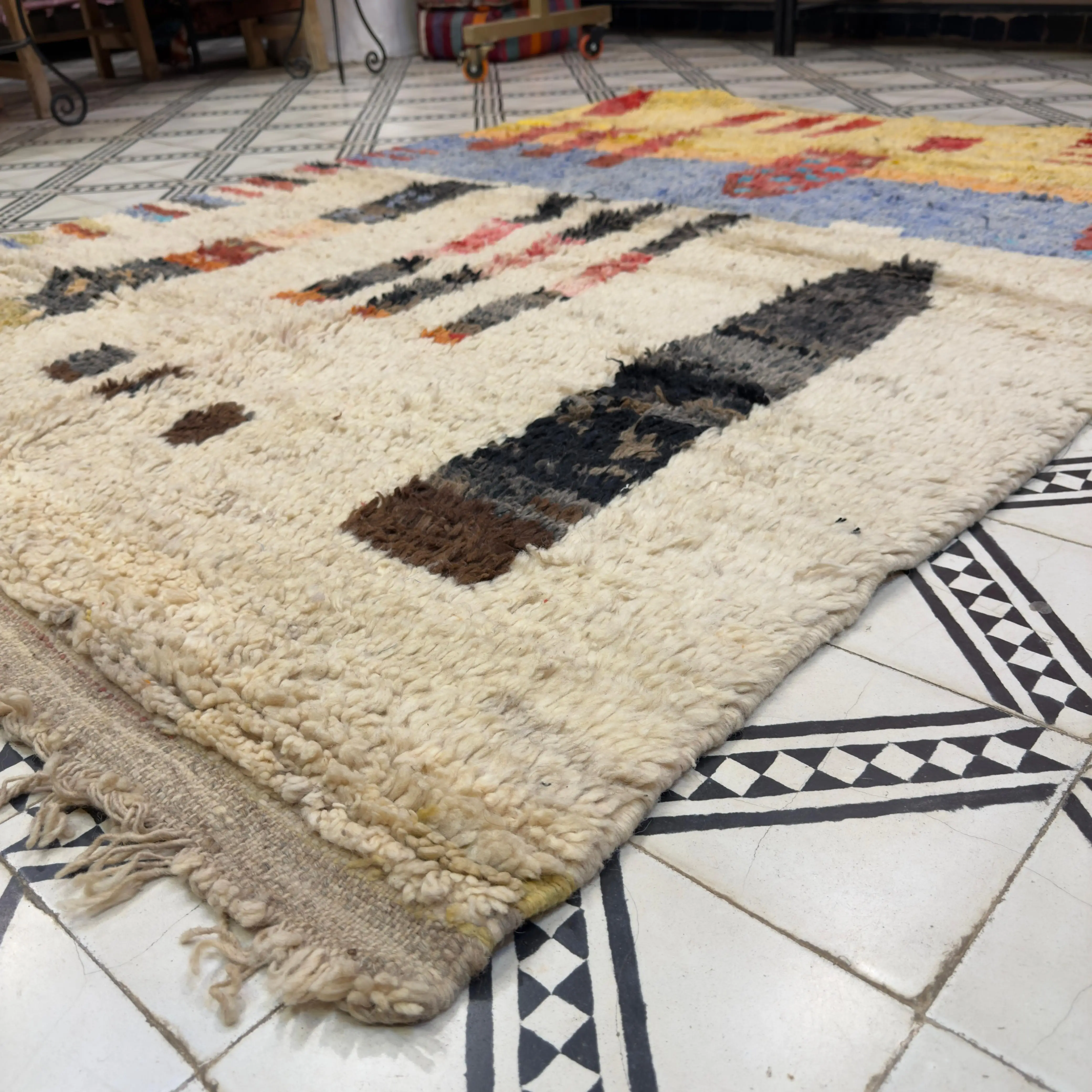 Authentic Beni Ourain Rug - Unique Handcrafted Piece with Berber Motifs