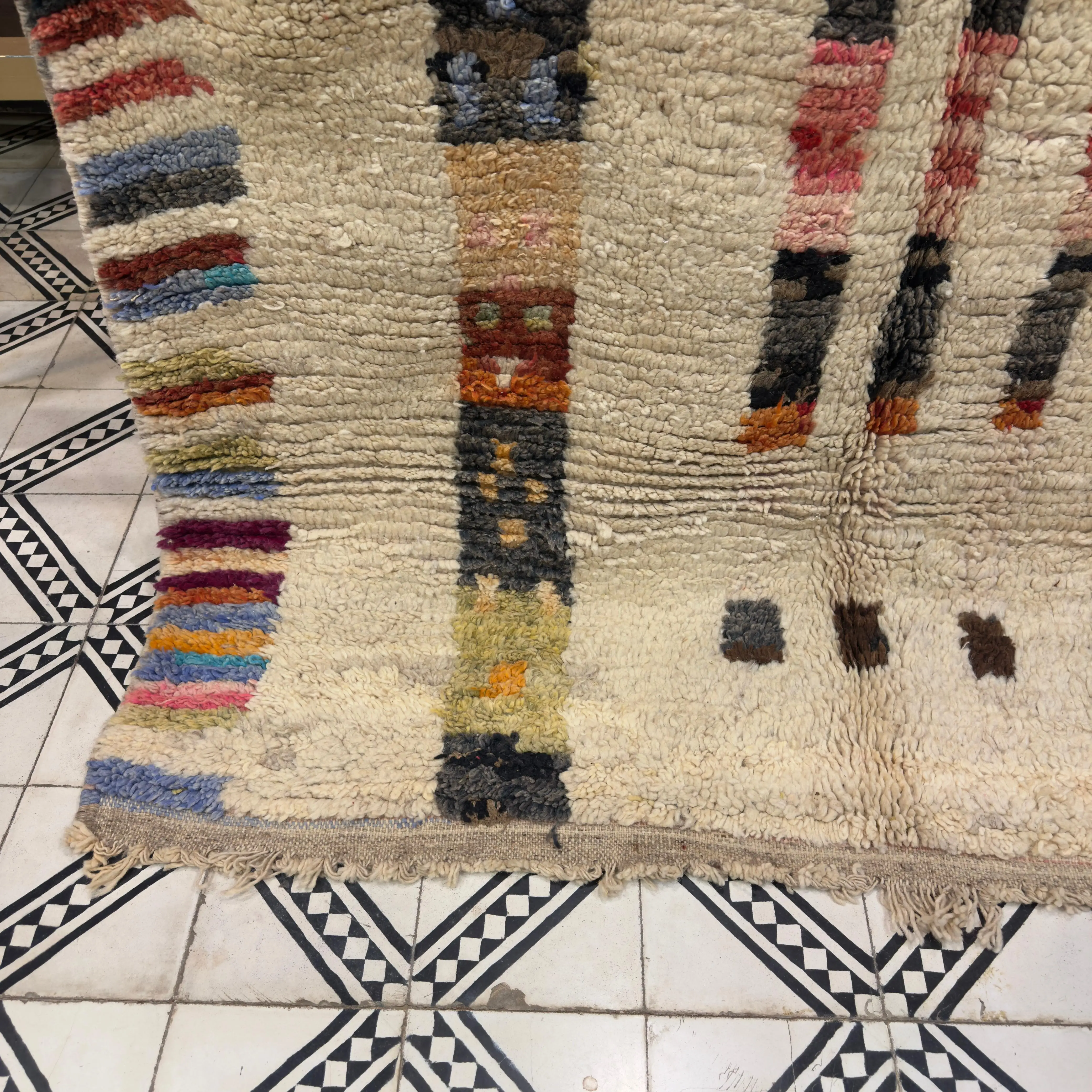Authentic Beni Ourain Rug - Unique Handcrafted Piece with Berber Motifs