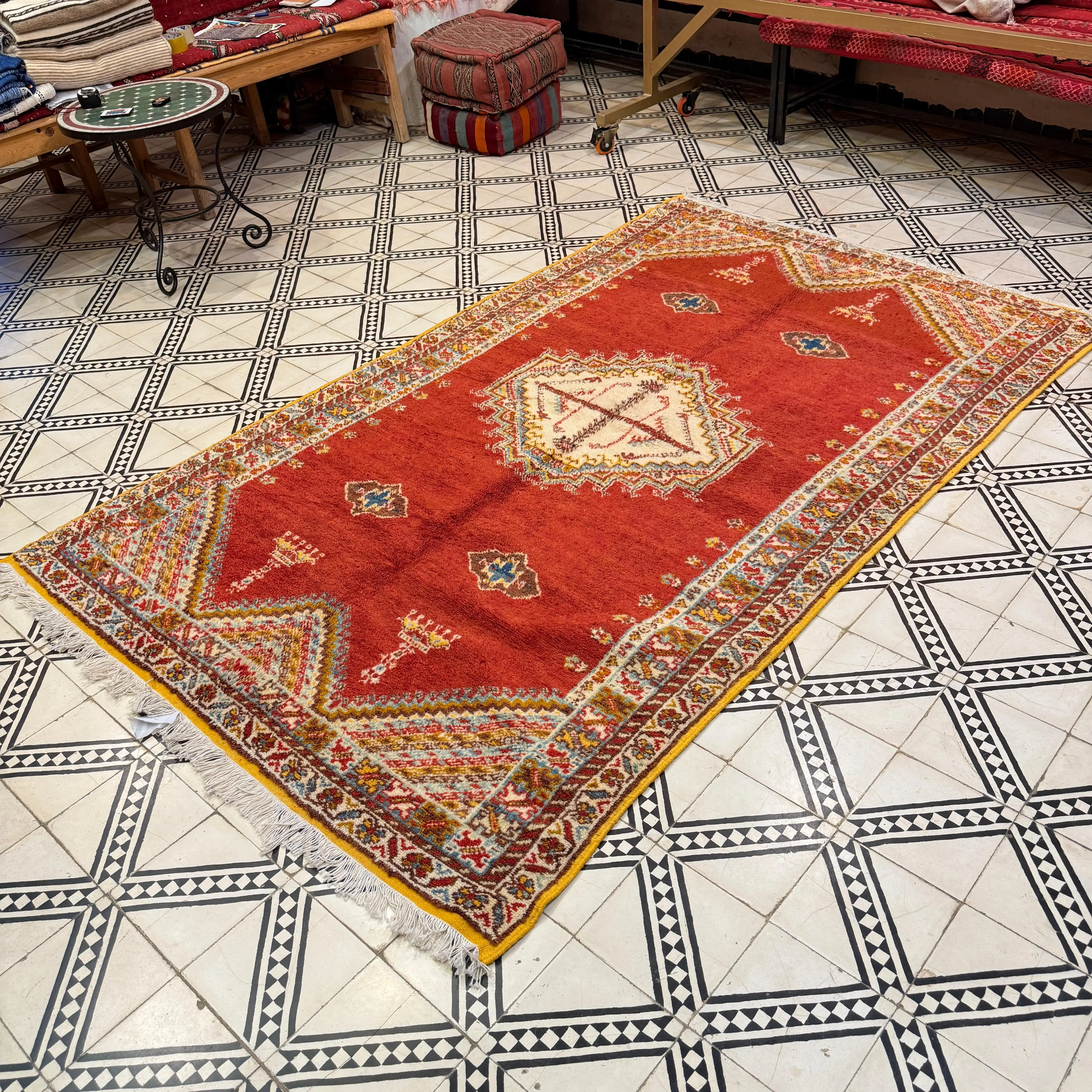 Hand-Knotted Red Vintage Berber Rug – Traditional Living Room Elegance