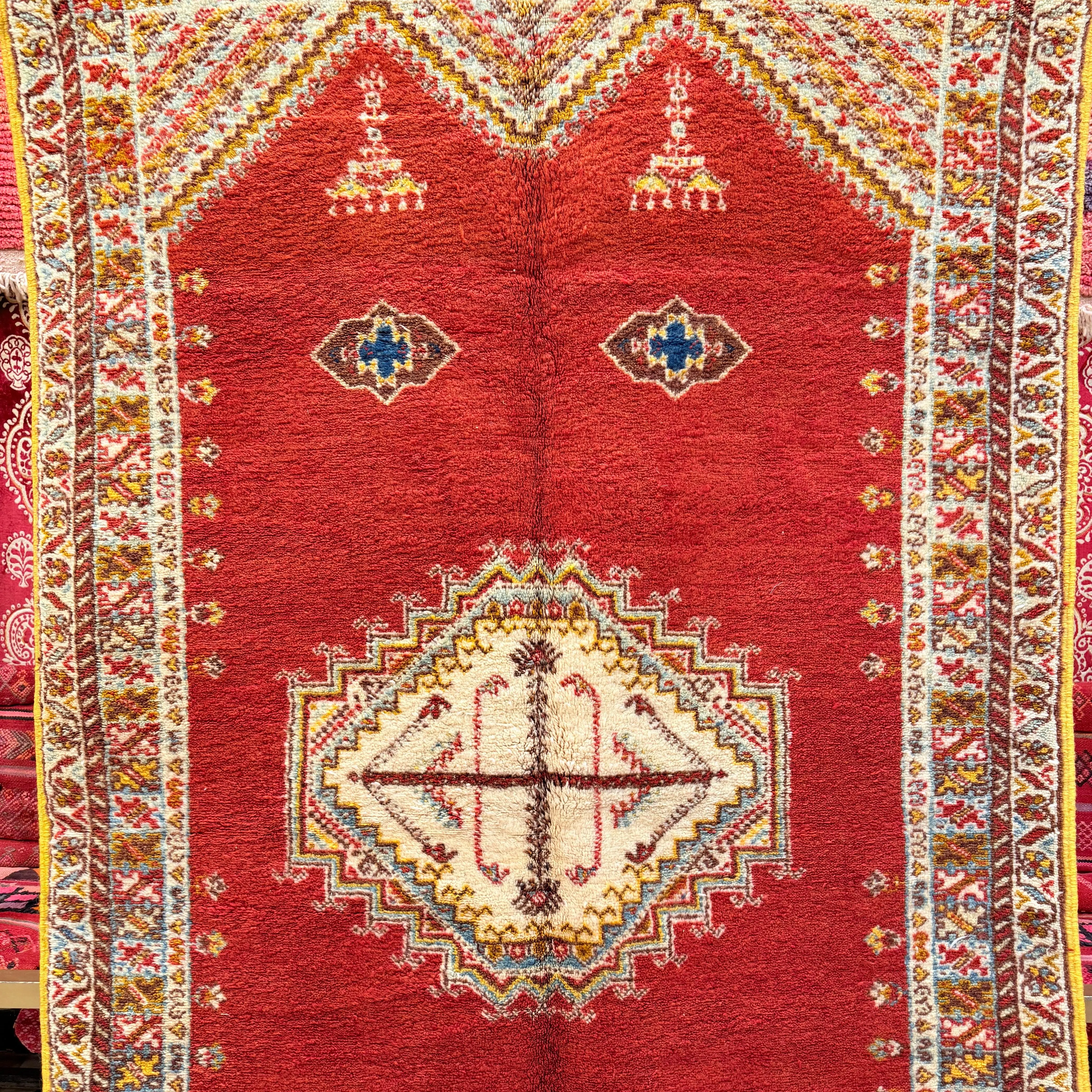 Hand-Knotted Red Vintage Berber Rug – Traditional Living Room Elegance