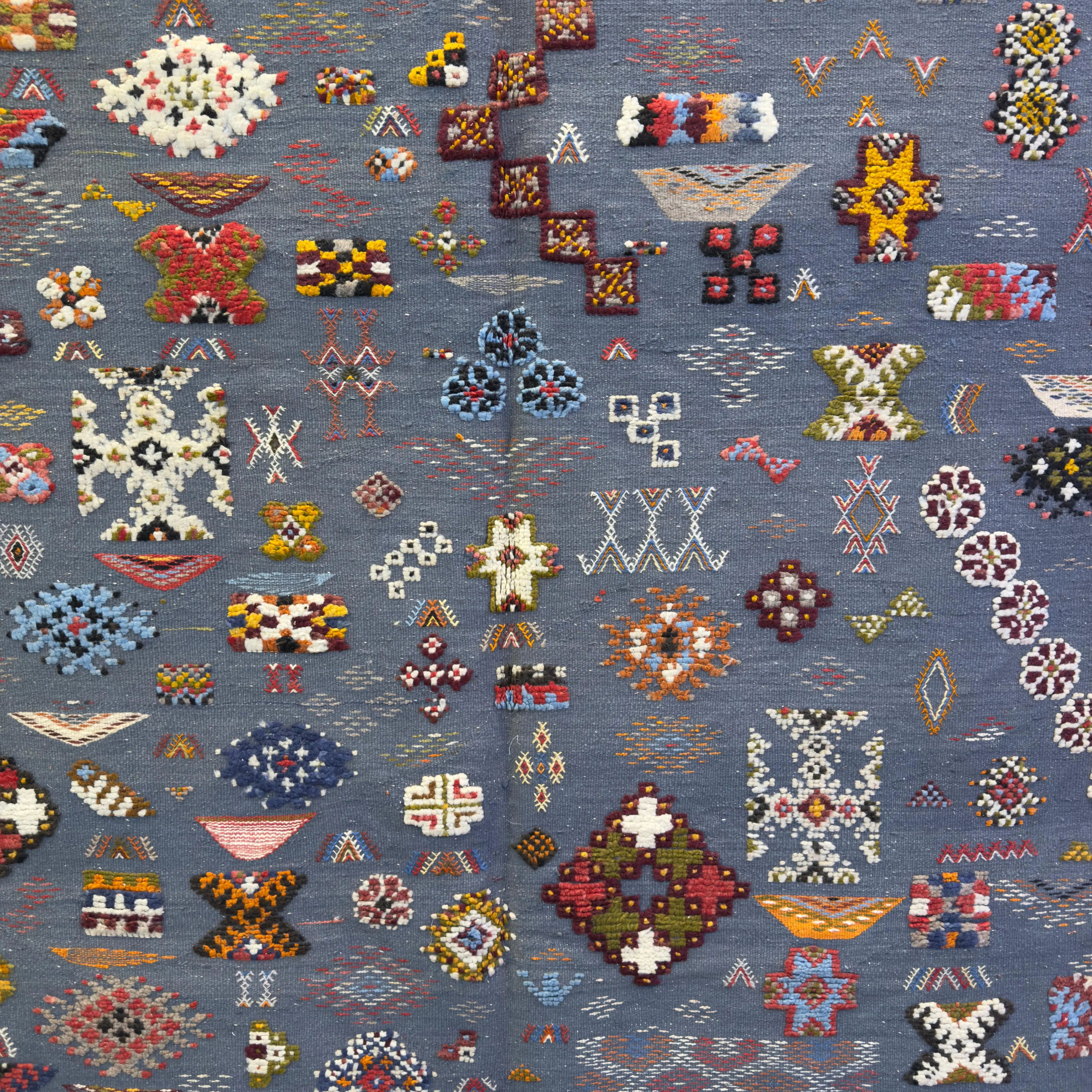 Handwoven Moroccan Berber Rug – A Masterpiece of Geometric Elegance