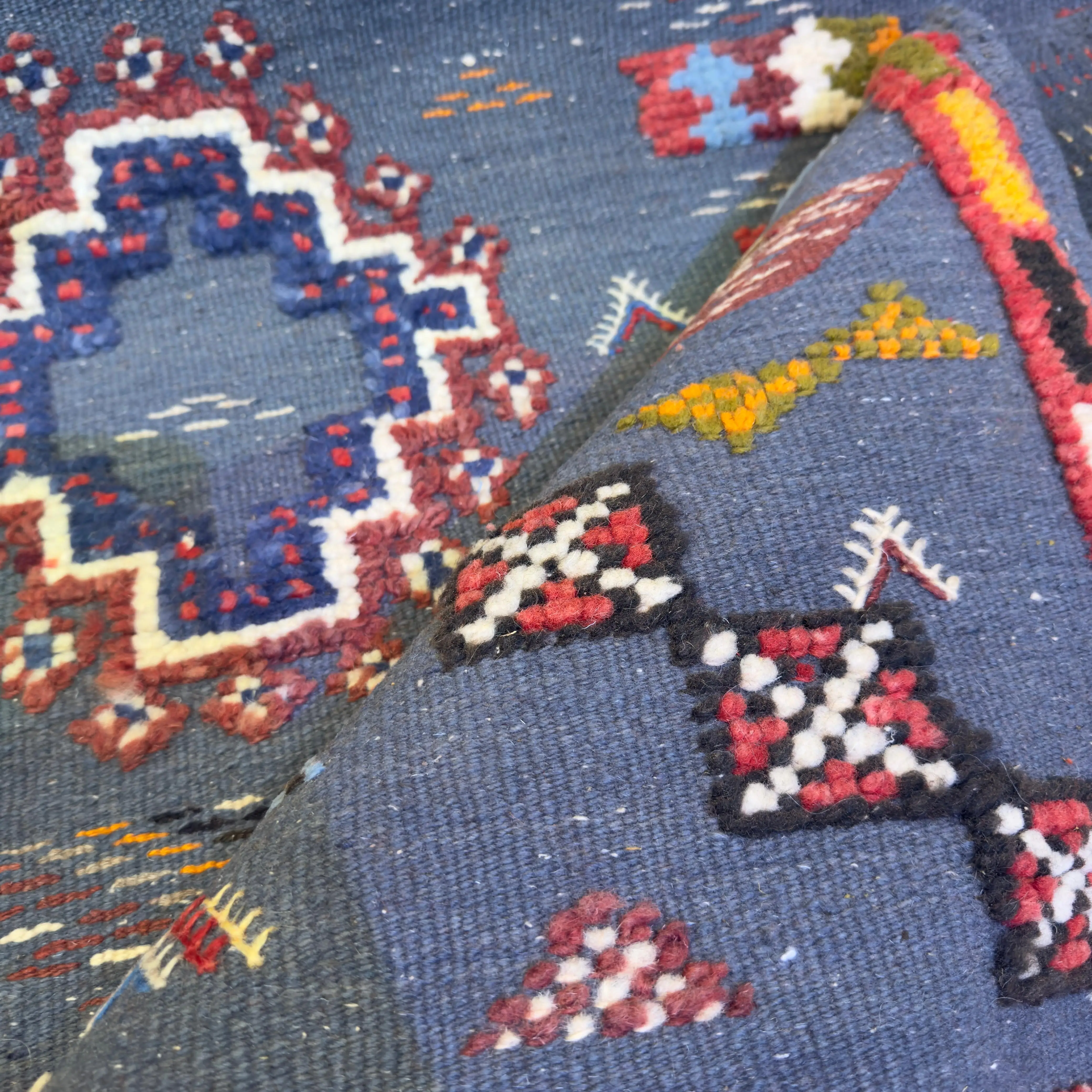 Handwoven Moroccan Berber Rug – A Masterpiece of Geometric Elegance