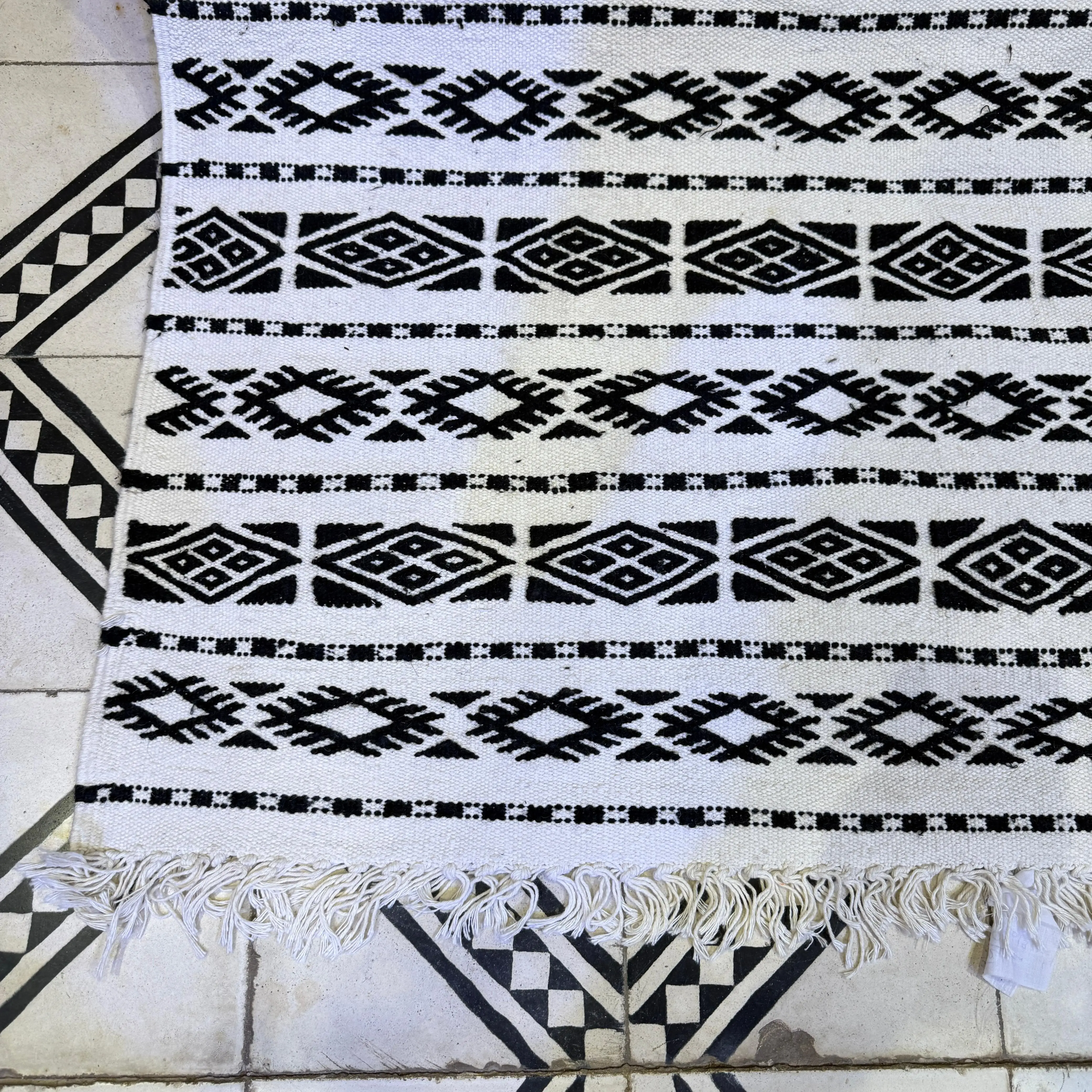 Vintage Kilim Rug | Custom Flatweave Kilim Carpet | Handwoven Moroccan Rug Design