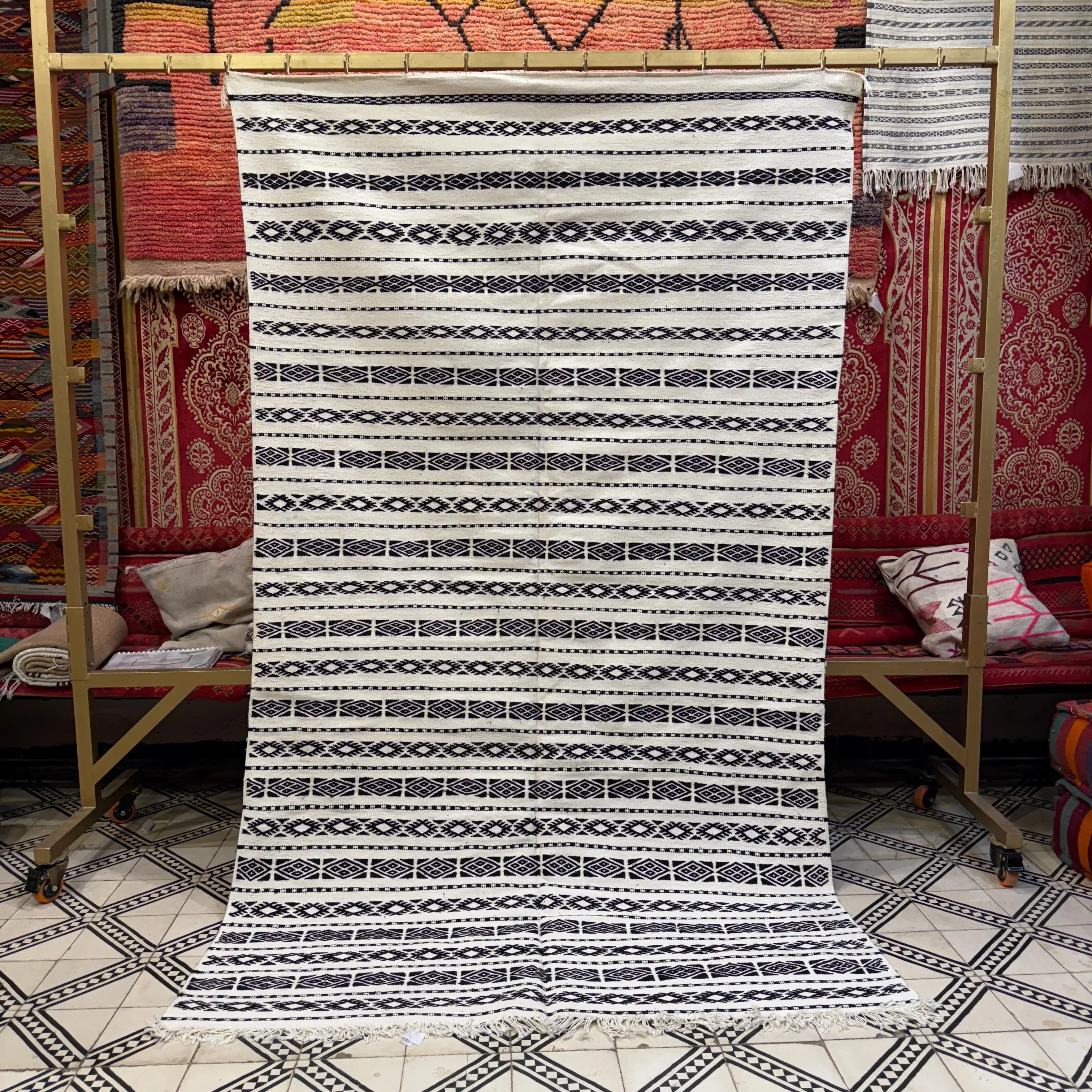 Vintage Kilim Rug | Custom Flatweave Kilim Carpet | Handwoven Moroccan Rug Design