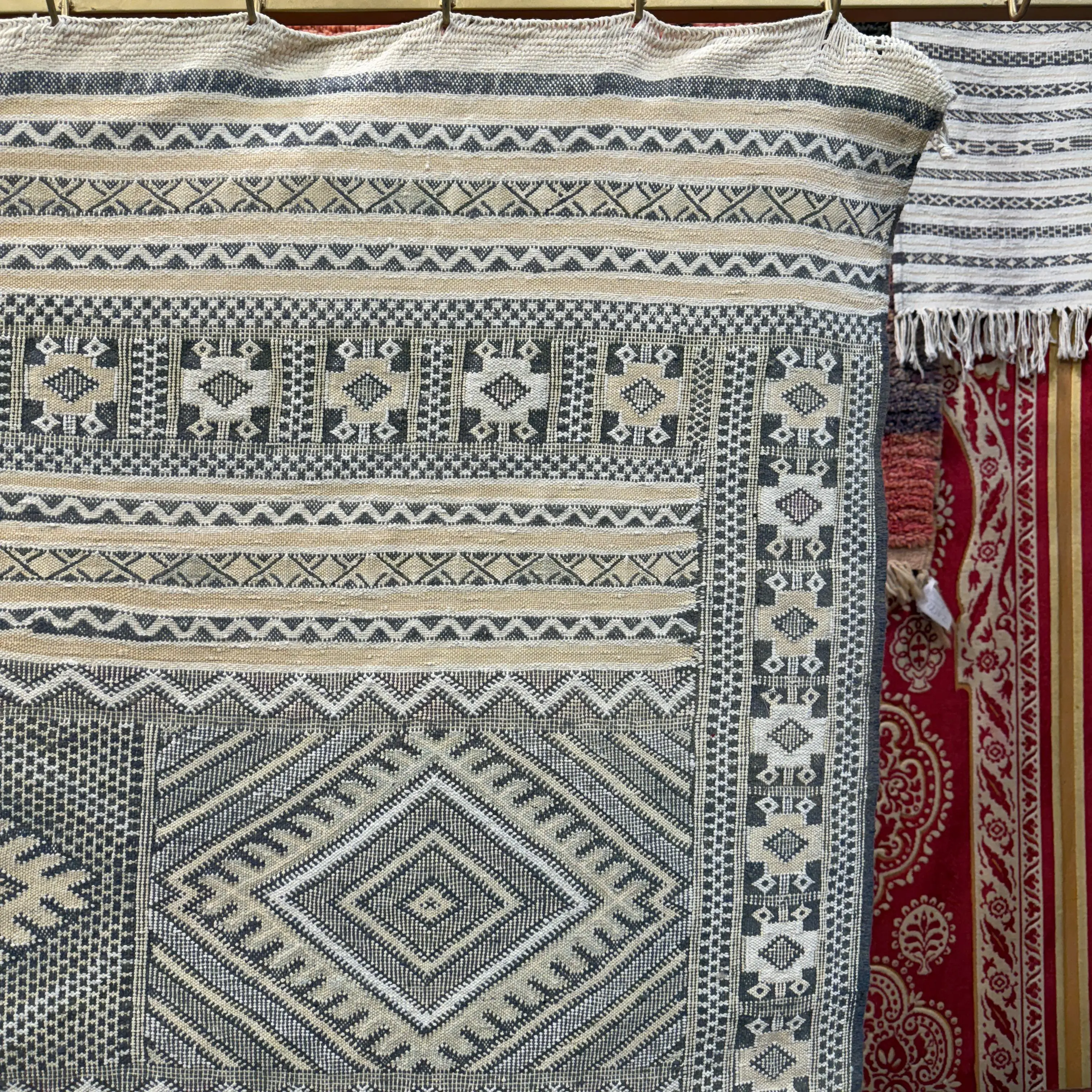 Gorgeous Kilim Moroccan Rug | Handmade Wool Jute Dhurrie | Berber Flatweave Area Kilim Carpet