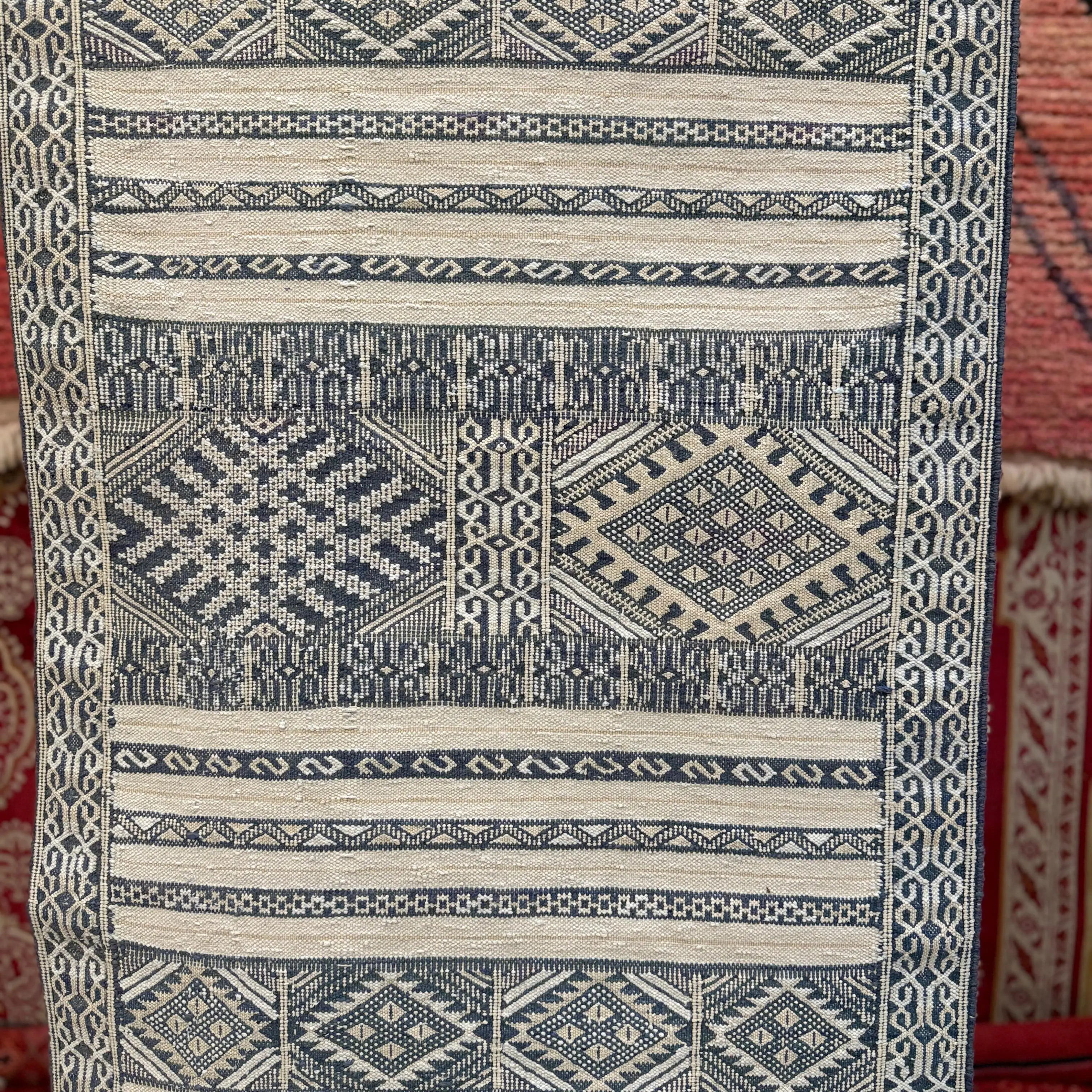 Vintage Moroccan Kilim Rug | Flatweave Kilim Carpet | Authentic Handwoven Kilim Design