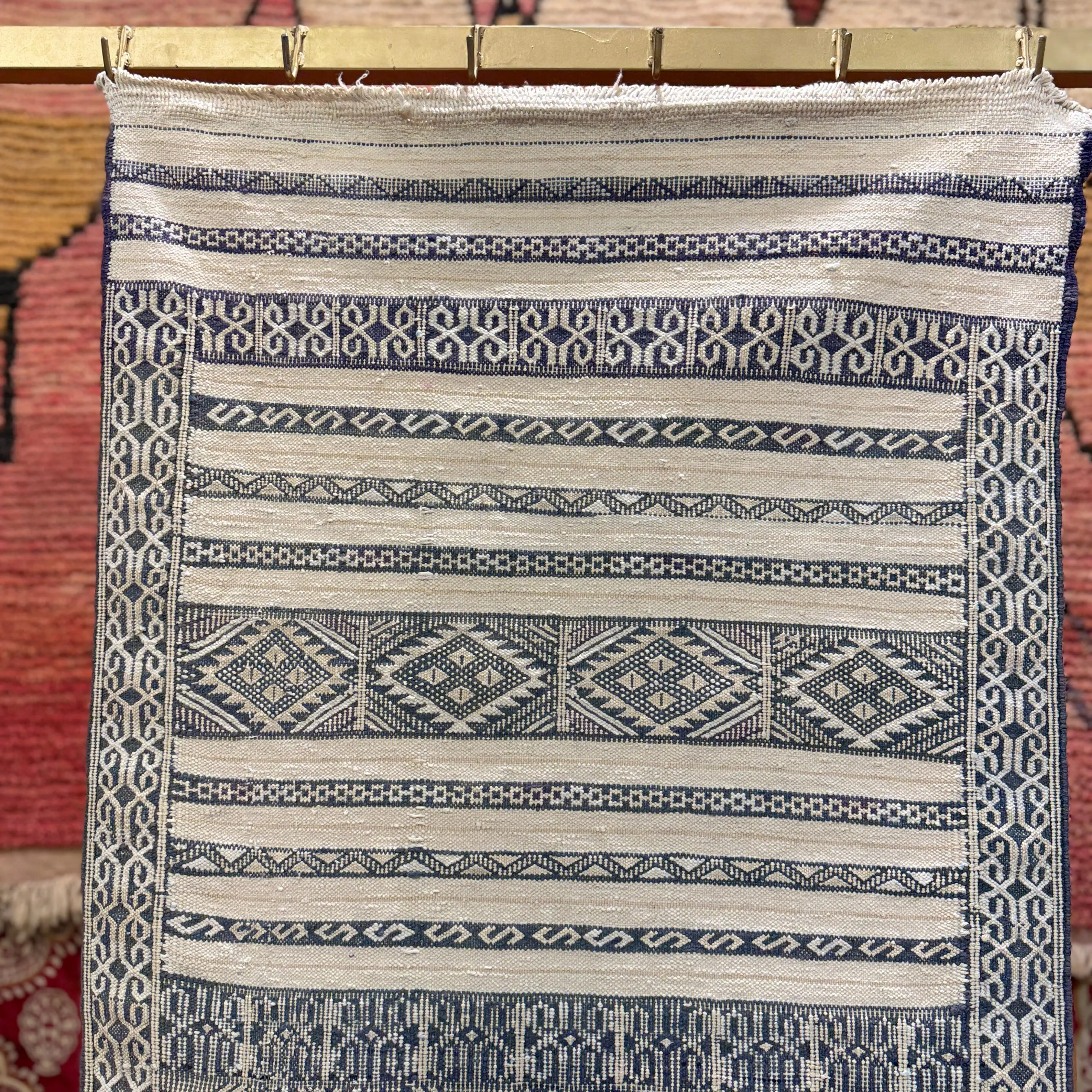 Vintage Moroccan Kilim Rug | Flatweave Kilim Carpet | Authentic Handwoven Kilim Design