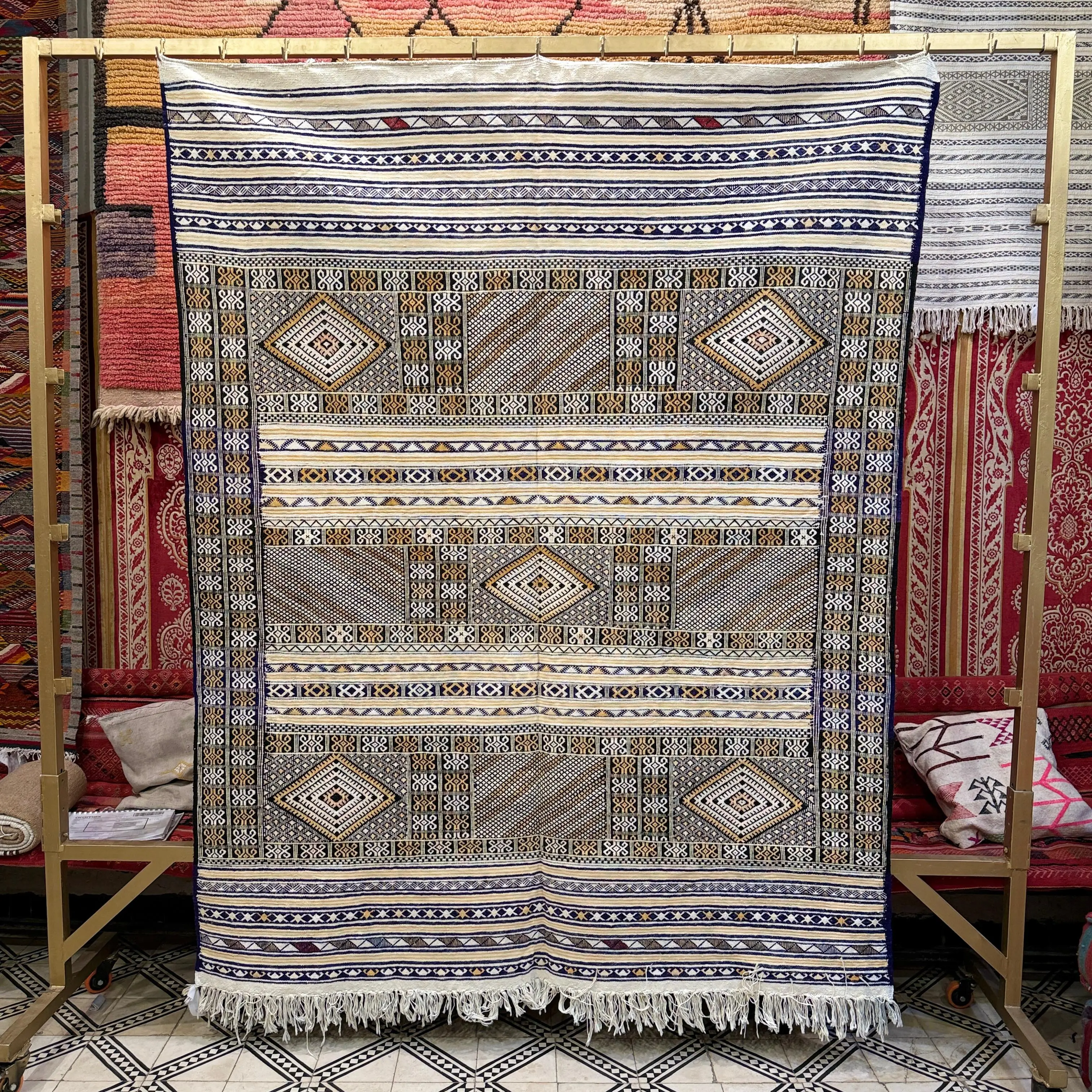Large Vintage Kilim Rug | Modern Minimalist Wool Carpet for Bedroom | Flatweave Moroccan Style
