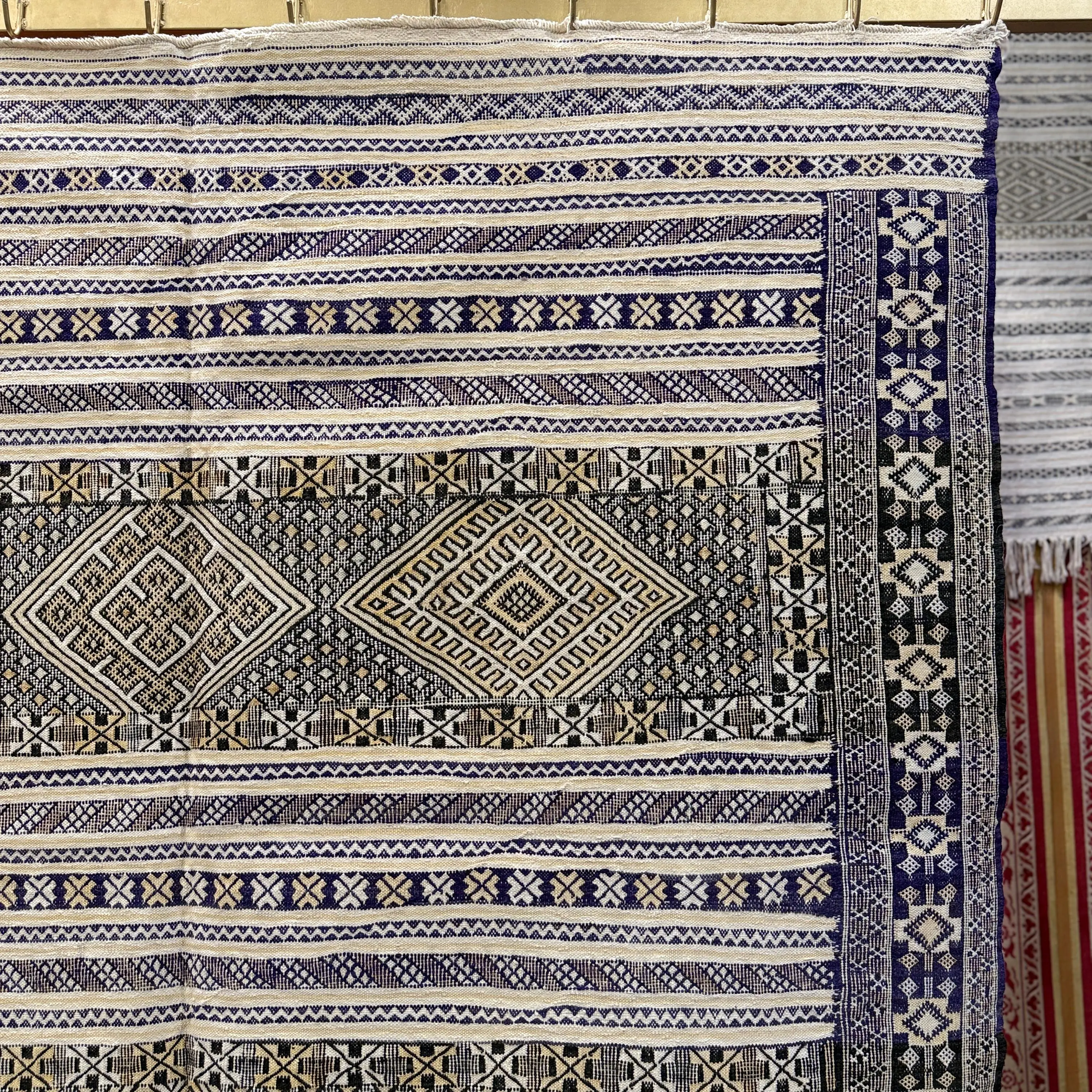 Vintage Handmade Kilim Rug | Moroccan Flatweave Carpet for Living Room | Authentic Area Wool Kilim