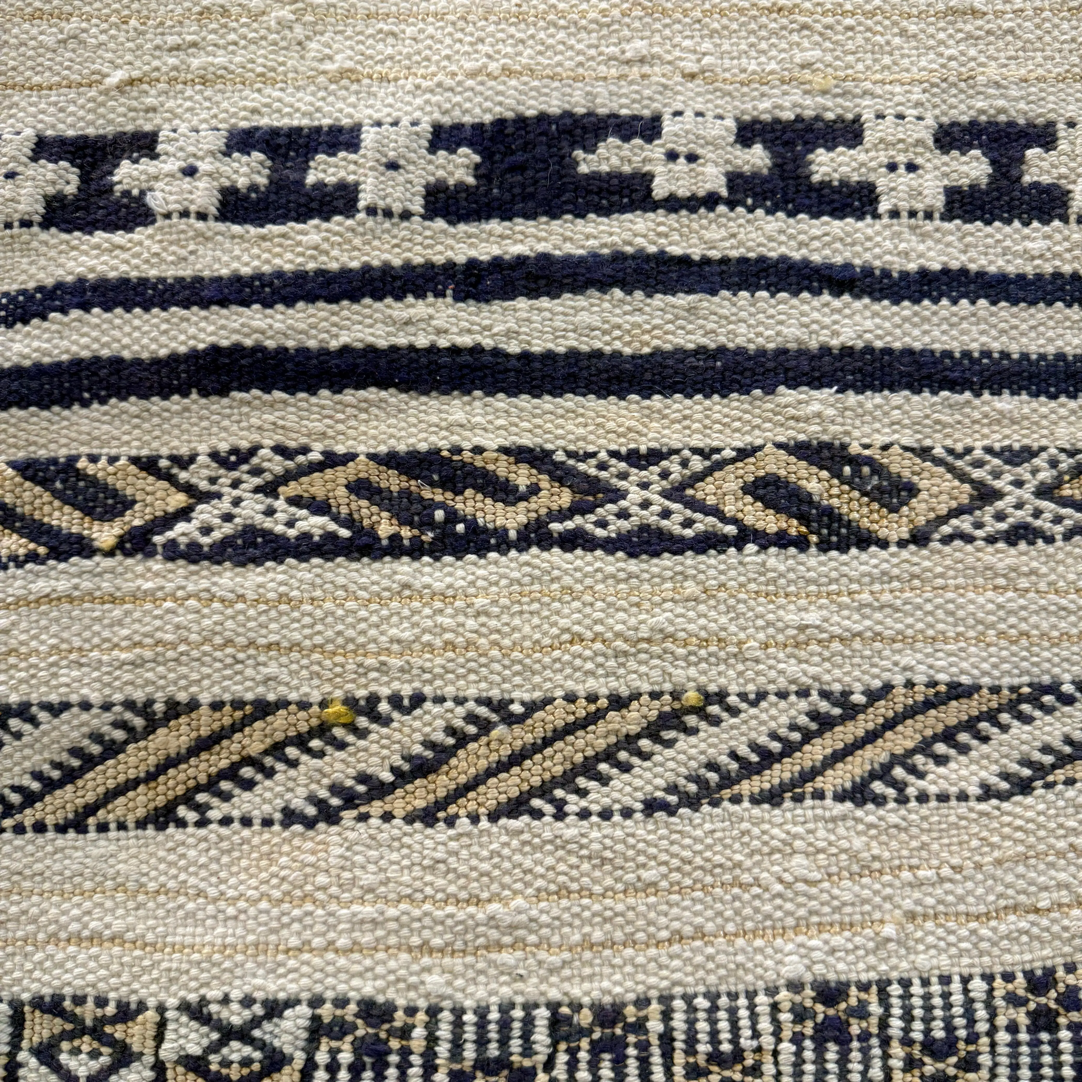 Moroccan Kilim Rug | Gorgeous Vintage Wool Carpet for Living Room & Bedroom - Kilim rugs