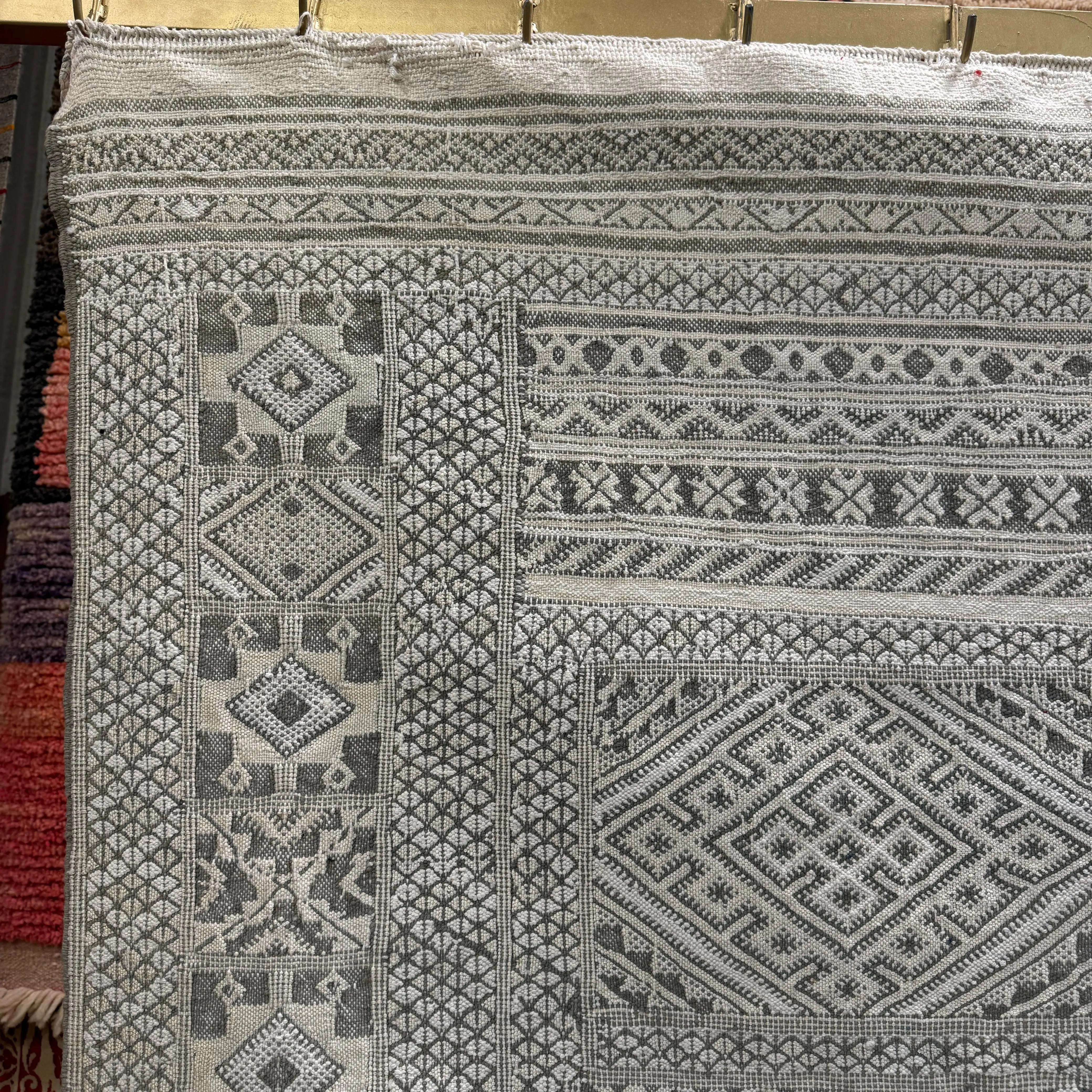 Gorgeous Vintage Kilim Moroccan Rug | Boho Wool Carpet for Living Room - Kilim rugs