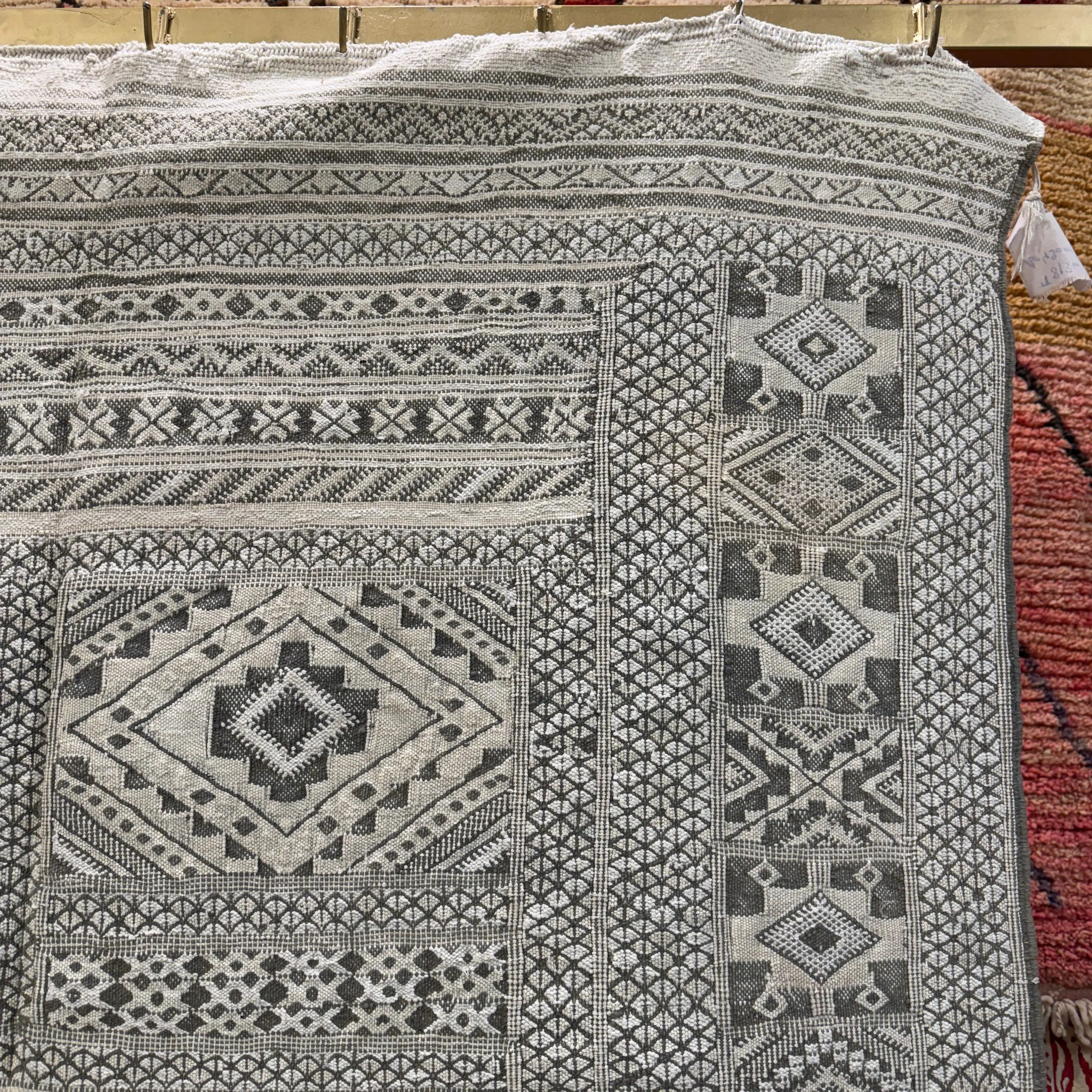 Gorgeous Vintage Kilim Moroccan Rug | Boho Wool Carpet for Living Room - Kilim rugs