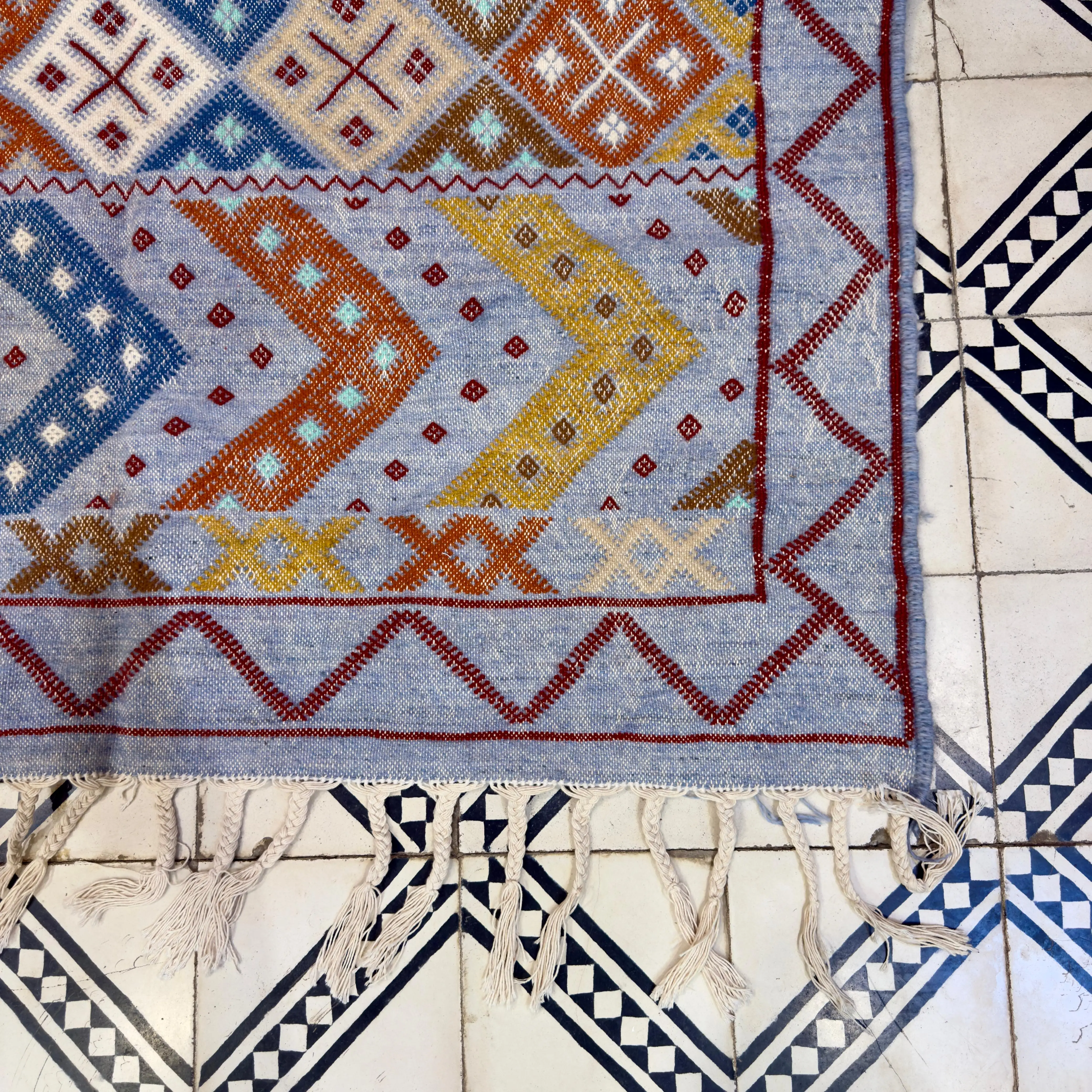 Unique Moroccan Kilim Rug | Vintage Wool & Jute Area Carpet