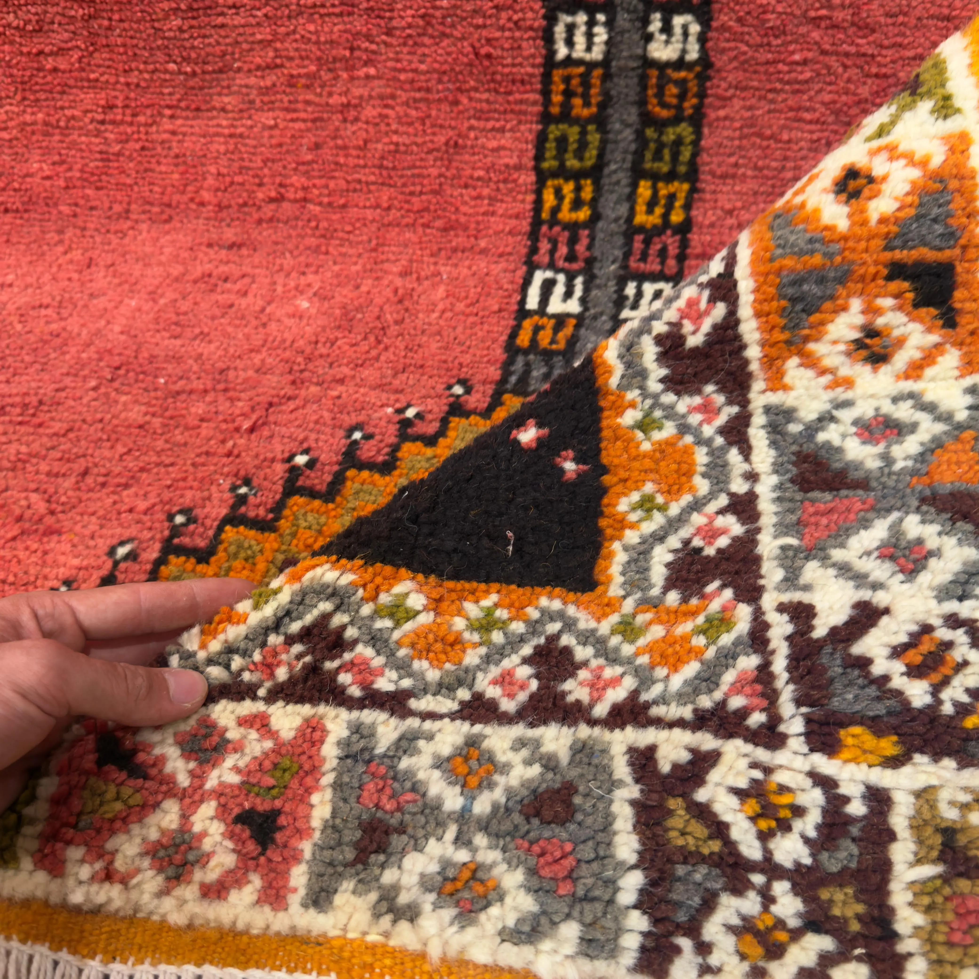 Authentic Moroccan Vintage Rug – Old Berber – 9.84ft x 6.56ft