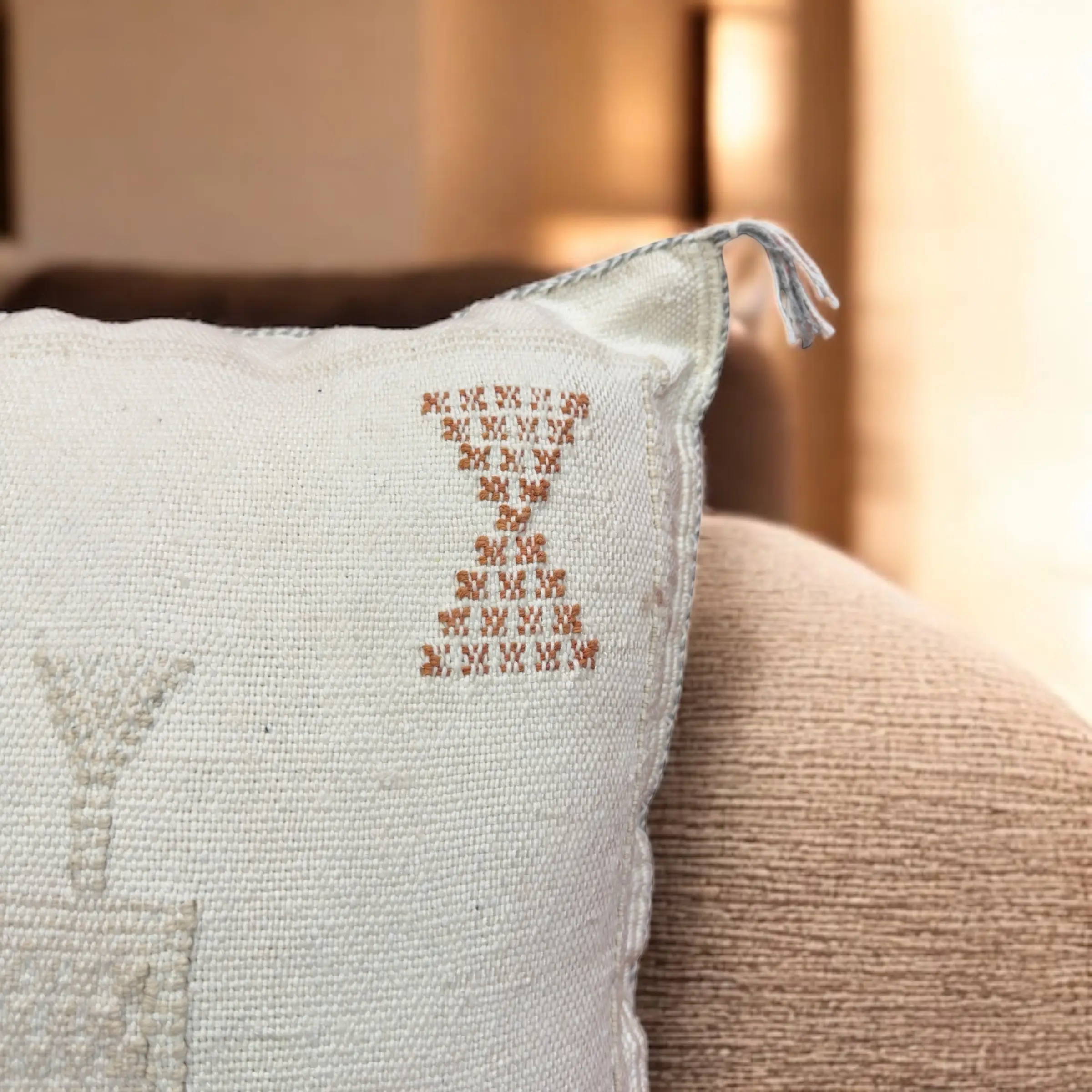 White Decorative Pillow – Moroccan Berber Agave Silk Luxury Accent & Throw Pillow, 45×45 cm Decor Pillow Cover