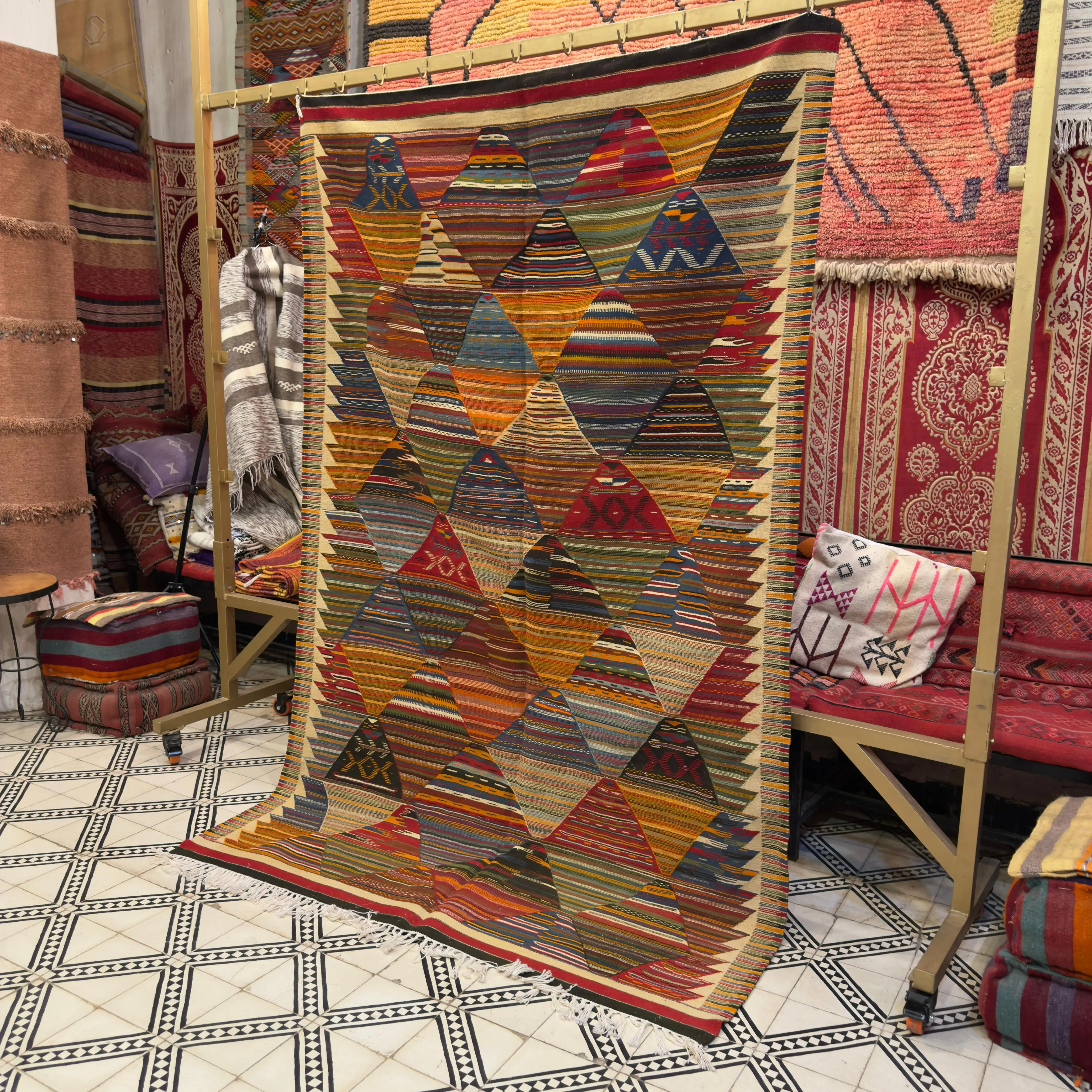 Tazrart Essence – Authentic Moroccan Berber Kilim | Stunning Flat-Woven Rug - 250/160CM / 94.5 x 59 inches