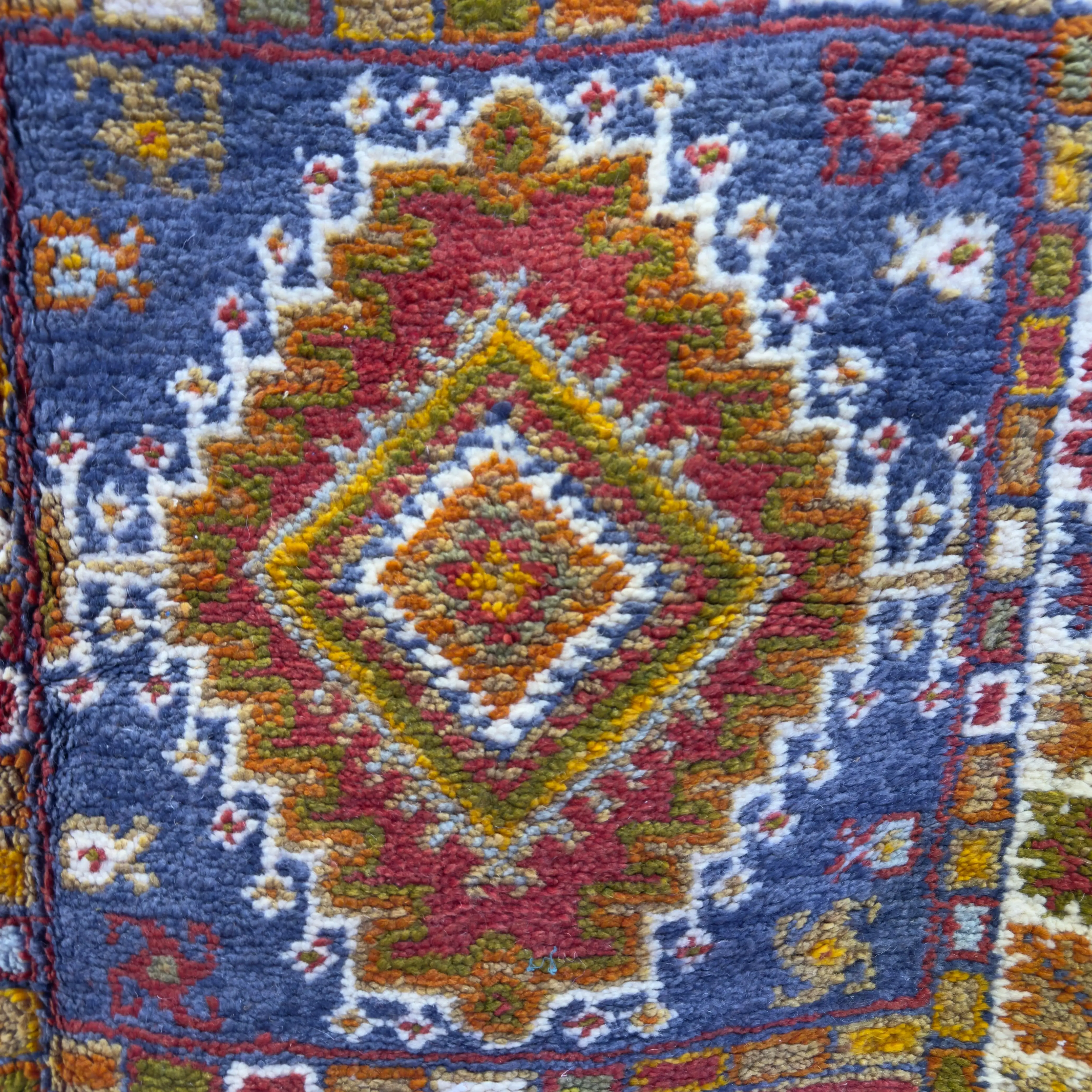 Sahara Threads – evokes Moroccan desert beauty and artisanal weaving. - 206/208 CM / 81.1 x 81.9 inches.