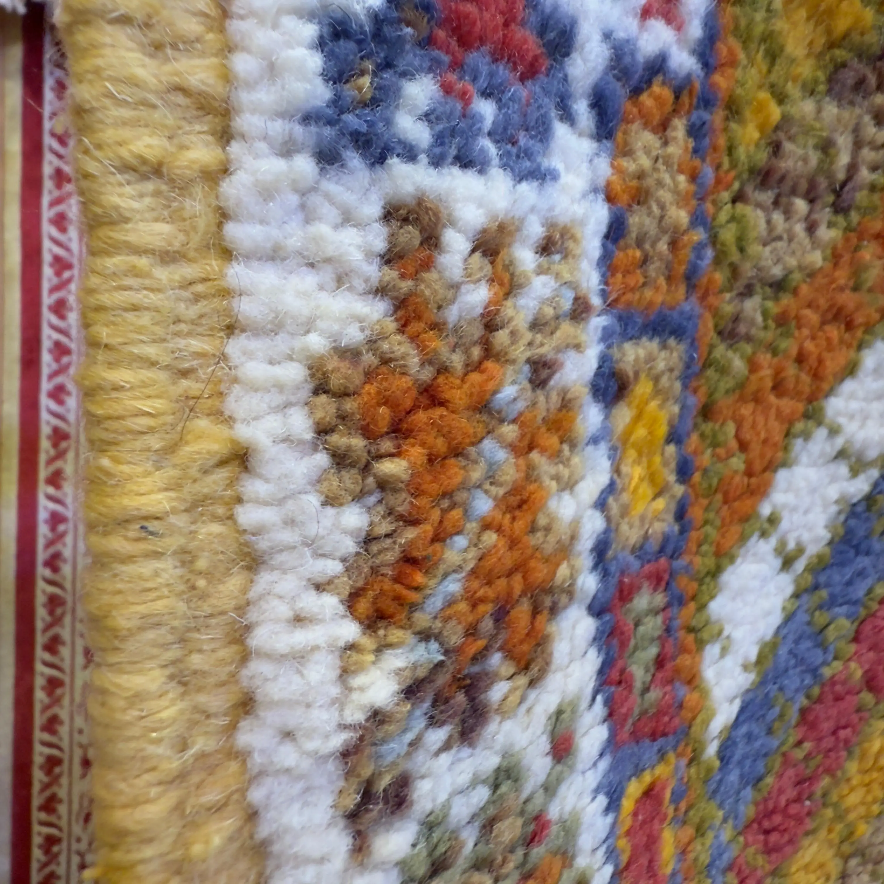 Sahara Threads – evokes Moroccan desert beauty and artisanal weaving. - 206/208 CM / 81.1 x 81.9 inches.