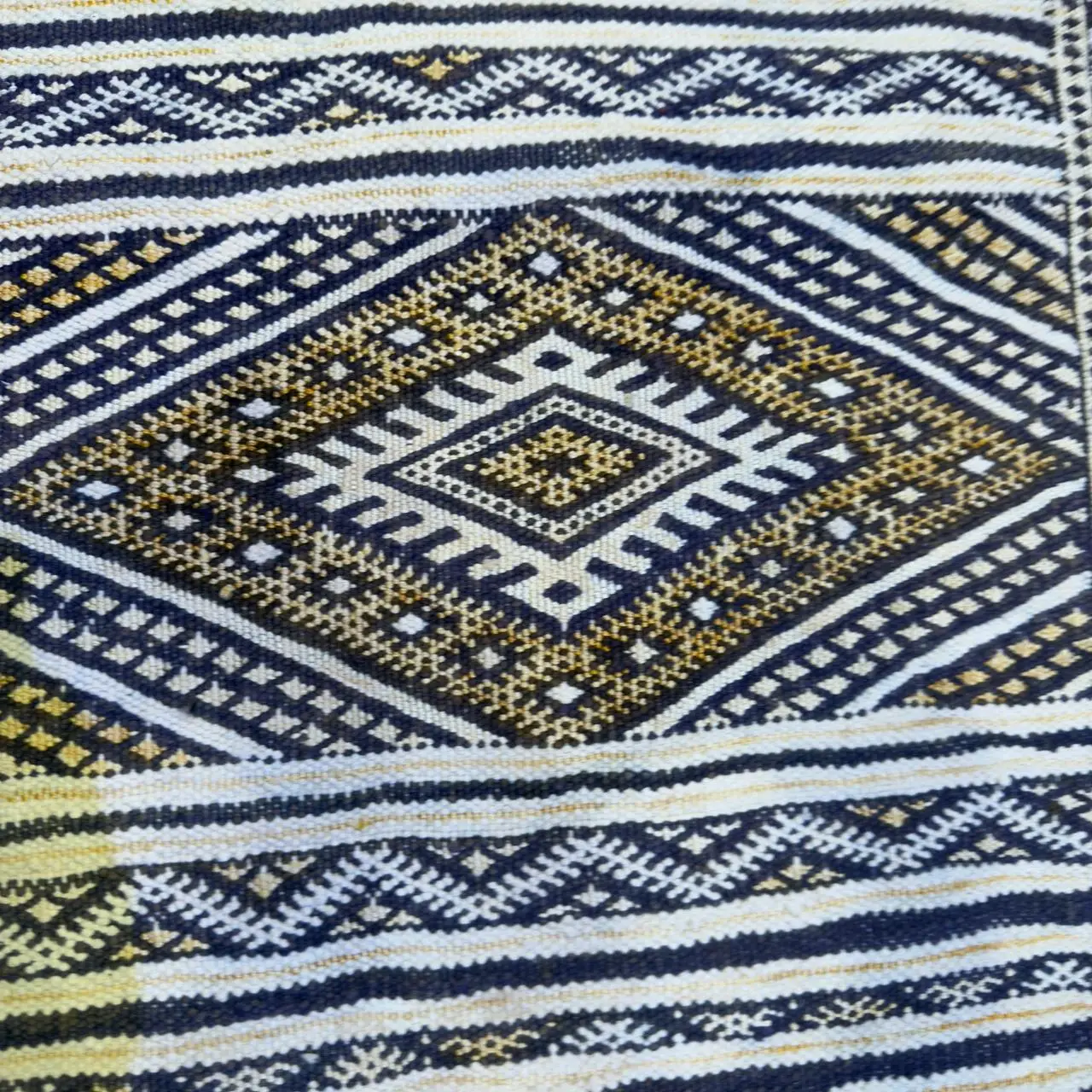 Handwoven Berber Kilim Rug – Authentic Moroccan Design