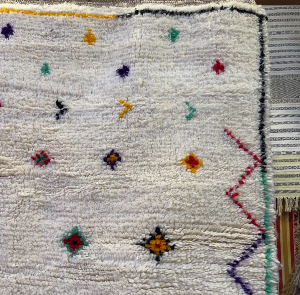 Handmade Azilal Wool Rug – Moroccan Minimalist Style with Colorful Beni Ourain Touch - 250/166CM